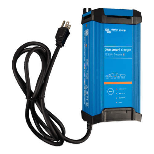 Blue Smart IP22 12/30 / Cargador de Baterías 12V, 30A / Para Ambientes Marinos y Terrestres. /  Bancos de 120 a 300 Ah