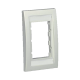 Marco de Placa Frontal Ejecutiva, Para Dos Insertos de 1/2 o Tres Insertos de 1/3, Color Blanco Mate