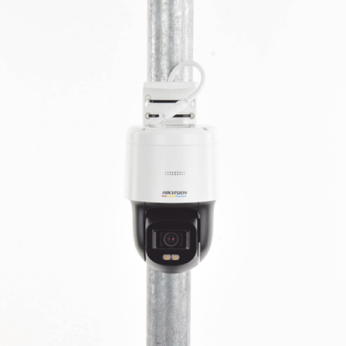 Domo PT IP 4 Megapixel / Lente 4 mm  / Luz Blanca 30 mts / dWDR  / PoE / IP66 / Micrófono y Bocina Interconstruido / Micro SD / Incluye Montaje de Pared y Techo