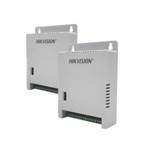 2 Fuentes de Poder Regulada (12 Vcc / 13.5 Vcc / 15 Vcc) para 16 Cámaras / 1 Amp por Salida / Voltaje de Entrada 90 - 130 VCA / Soporta 4K / Modo para Largas Distancias