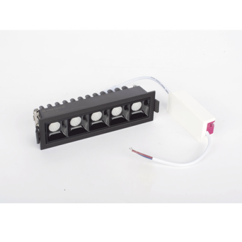 Reflector Empotrable / LUZ Fría /  110 V / 10 W / 750 lúmenes / 50000 hrs / IP20