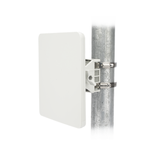 1 Gbps de capacidad / Suscriptor en 5 GHz / Force 4518 / 5 GHz / Antena Panel 18 dBi / Canales 20-40-80 MHz / MIMO 2x2 para una comunicación sin intermitencia / IP55 / PoE Incluido / Garantía 3 Años / (C050940C131A)
