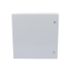 Gabinete de Acero IP66 Uso en Intemperie (600 x 600 x 300 mm) con Placa Trasera Interior Metálica y Compuerta Inferior Atornillable (Incluye Chapa y Llave T).