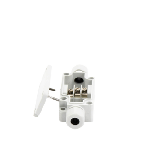 Caja de Conexión Exterior con Terminales Intermedias para 3 Líneas (Tornillo simple). Incluye Glándulas.