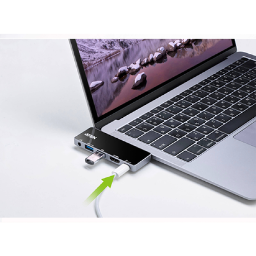 USB-C Travel Dock con Power Pass-Through USB-C Travel Dock con Power Pass-Through